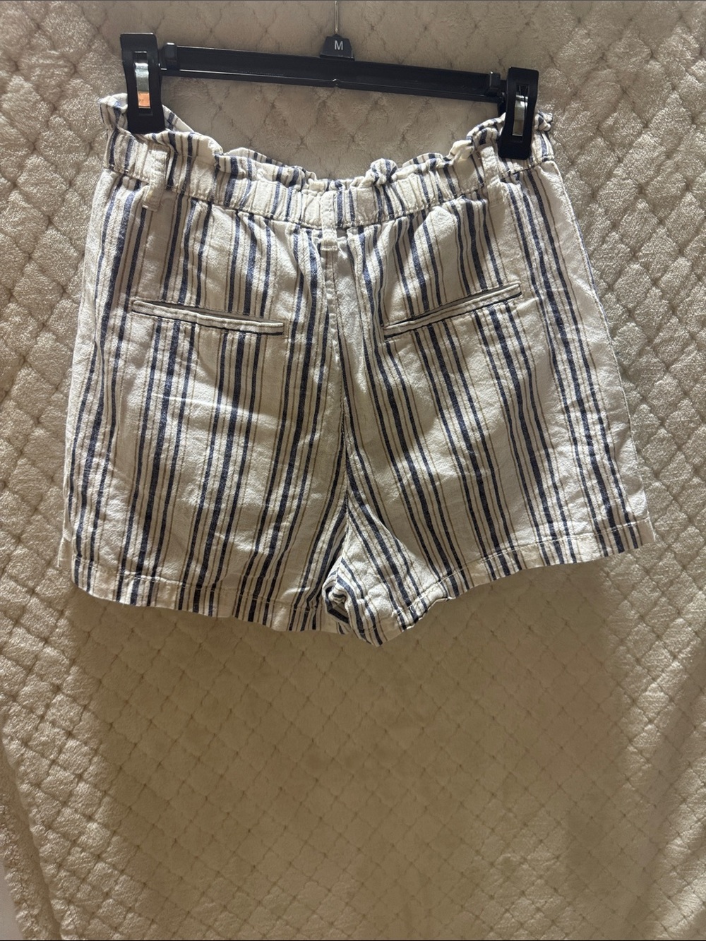 a.n.a Cream Shorts with Navy Vertical Stripes - Picture 4 of 9